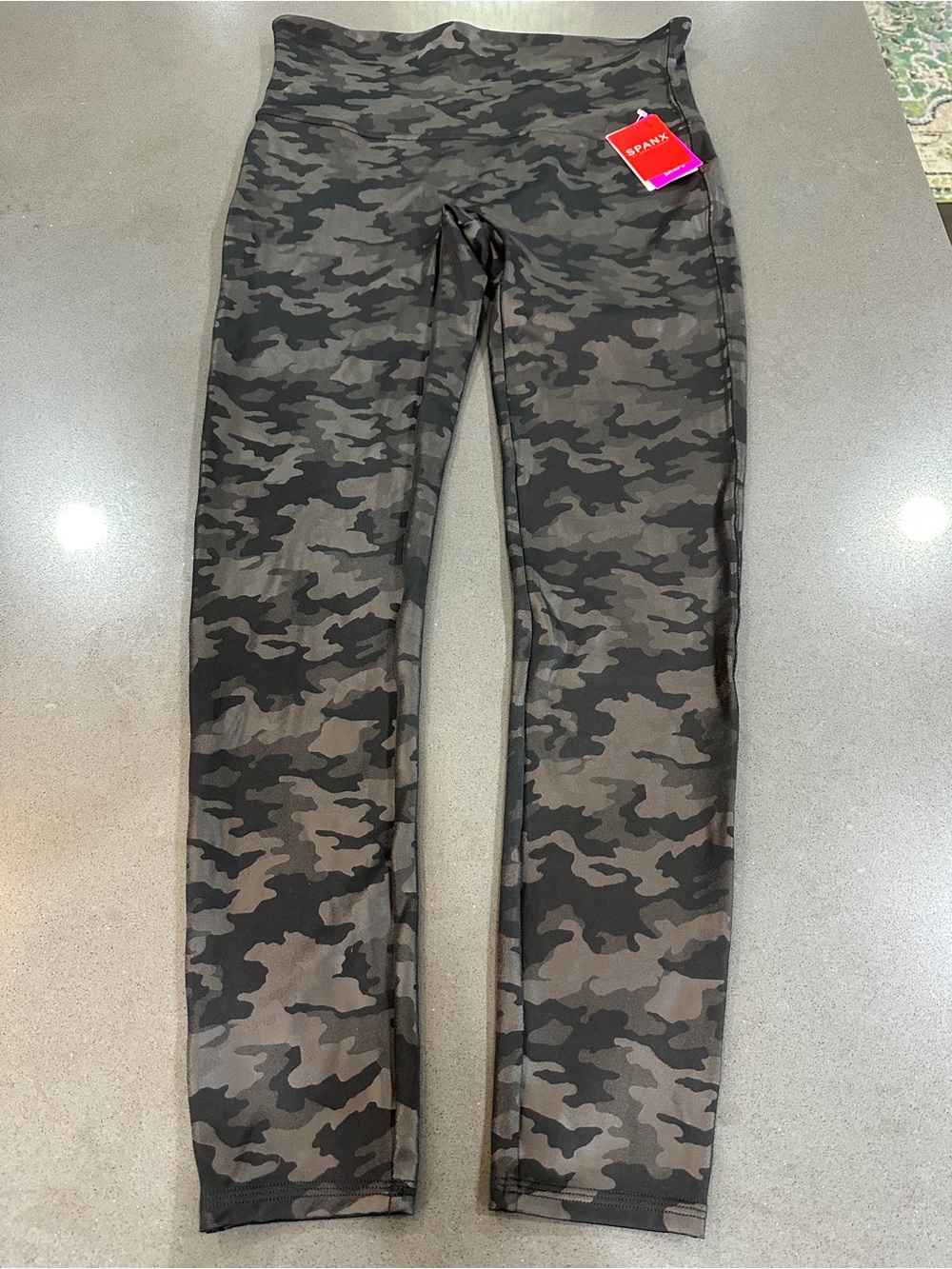 Spanx Camouflage Faux Leather Leggings women’s Size xl NWT